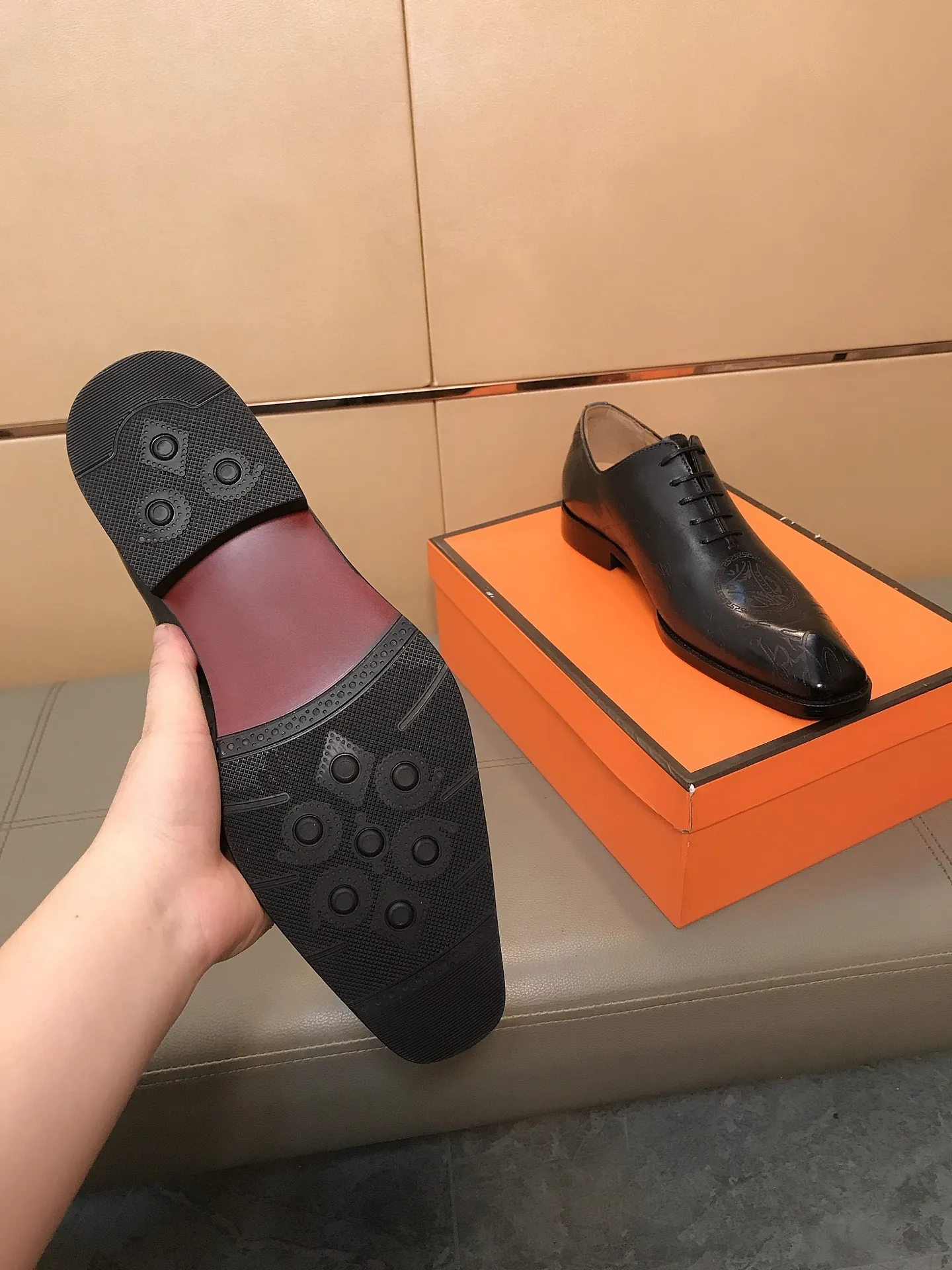 Factory price 560 💎💎👉👉[LV Louis Vuitton] The latest men's casual business leather shoes 🇨🇳, new model opening 💯 Made of cowhide imported from Italy, luxurious leather lining, wear-resistant outsole, soft and comfortable 🌴 High-end atmosphere, the first choice for high-class men 🍍38-44